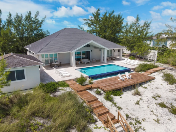 Luxurious 7-Bedroom Beachfront Retreat in Little Exuma, Bahamas